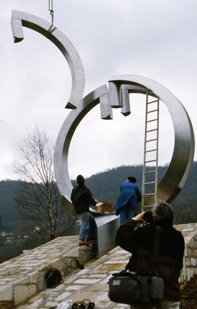 1992 Régénérescence 1 H=5m50 — sculpture de Paul Gonez