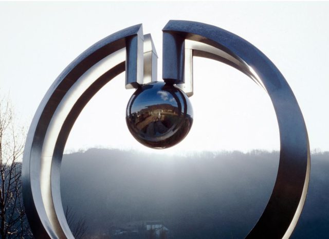 1992 Régénérescence 3 H=5m50 — sculpture de Paul Gonez