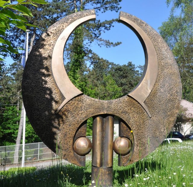 1997 Le reproducteur H=2m — sculpture de Paul Gonez
